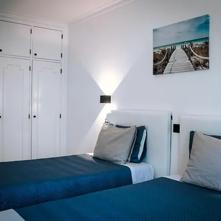 Alvor - Vitors Plaza 公寓 *